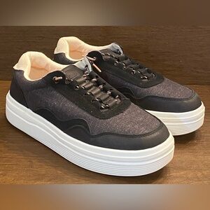 Hey Dude Women's Hudson Lift Sport Black Platform Shoes/Sneakers — Size 11